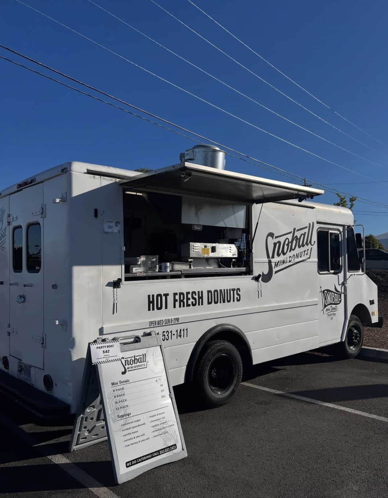 Airport Rd donut truck in Medford